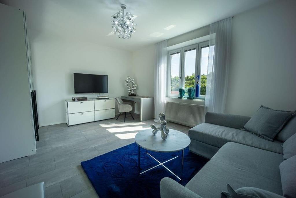 Ruhige Unterkunft Mit Einer Schoenen Aussicht Apartment Znojmo Exterior photo